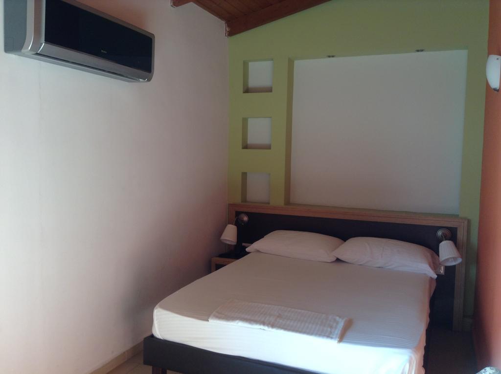 Отель Iraklion Hotel Ираклион