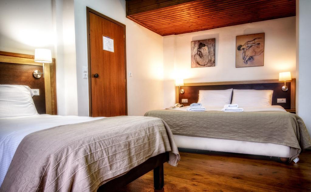 Отель Iraklion Hotel 3*