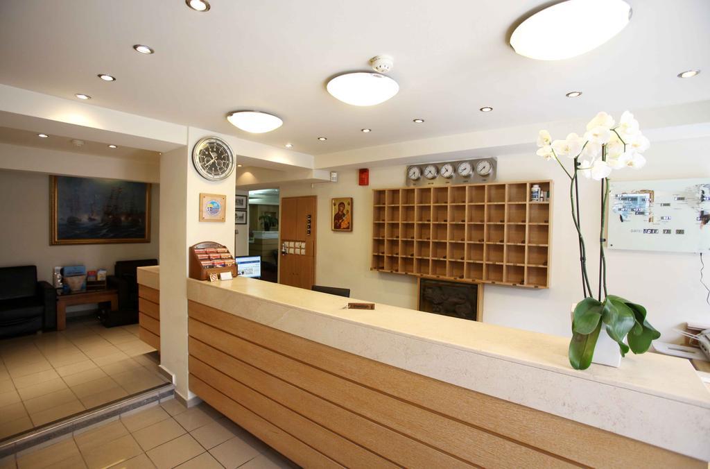 Отель Iraklion Hotel Ираклион
