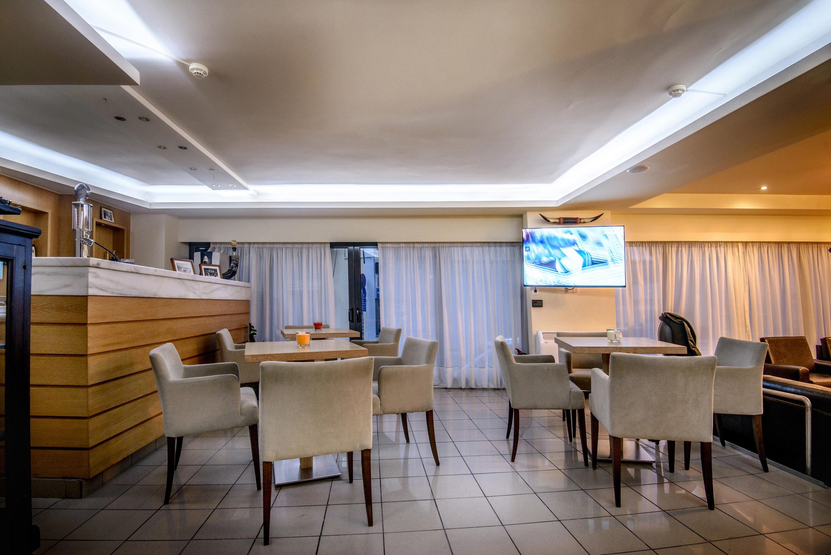 Iraklion Hotel Отель