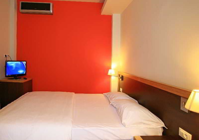 Отель Iraklion Hotel Ираклион